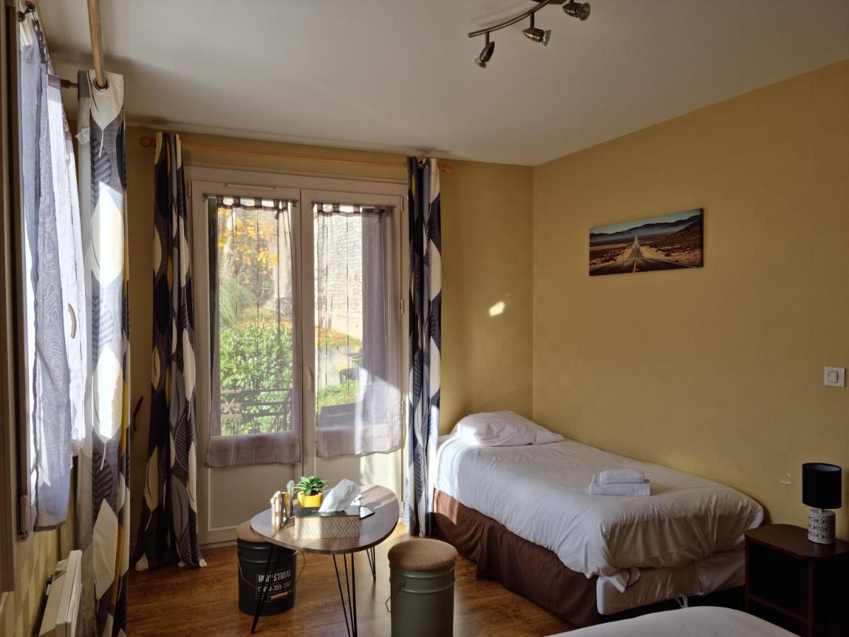 Logis Les Terrasses De Corton Hotell Ladoix-Serrigny Eksteriør bilde